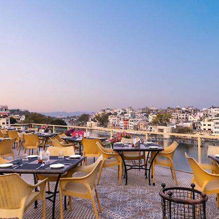Sarovar - Lake Facing Boutique Hotel On Lake Pichola Udaipur Kültér fotó