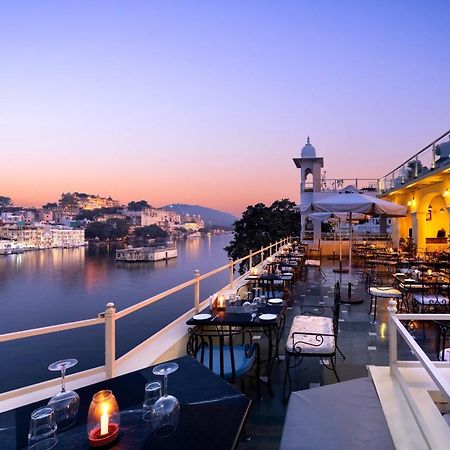 Sarovar - Lake Facing Boutique Hotel On Lake Pichola Udaipur Kültér fotó