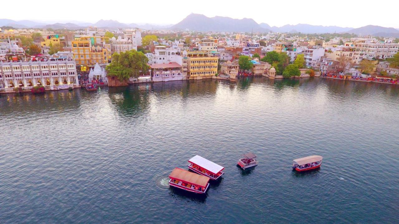 Sarovar - Lake Facing Boutique Hotel On Lake Pichola Udaipur Kültér fotó