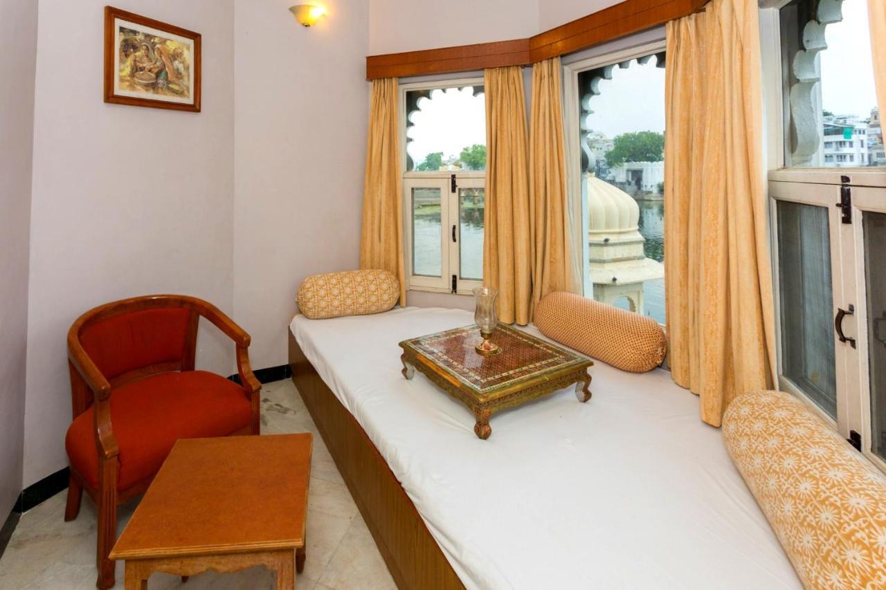 Sarovar - Lake Facing Boutique Hotel On Lake Pichola Udaipur Kültér fotó