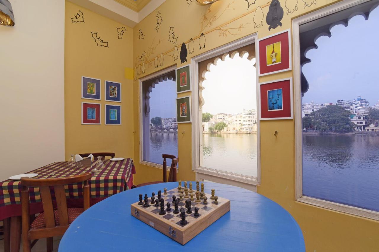 Sarovar - Lake Facing Boutique Hotel On Lake Pichola Udaipur Kültér fotó