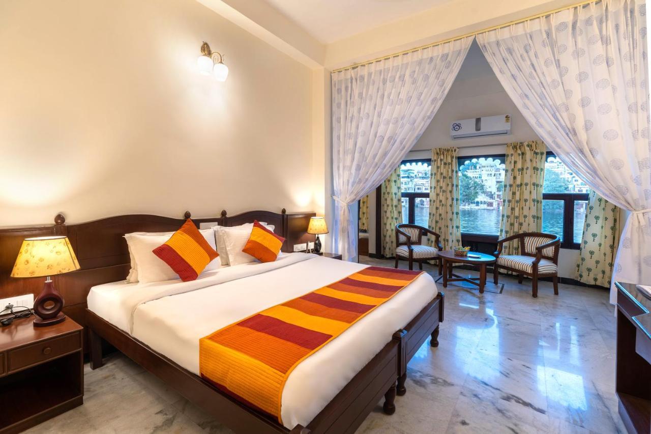 Sarovar - Lake Facing Boutique Hotel On Lake Pichola Udaipur Kültér fotó