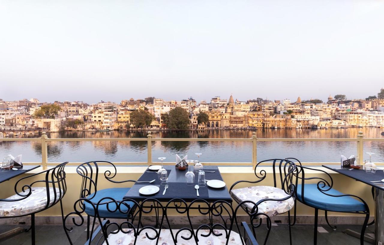 Sarovar - Lake Facing Boutique Hotel On Lake Pichola Udaipur Kültér fotó